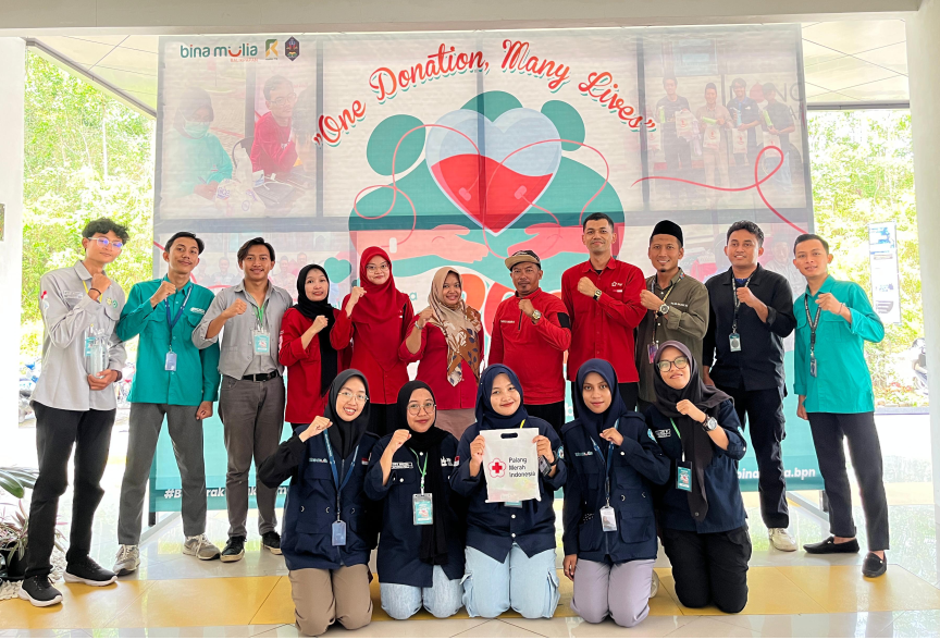 “One Donation, Many Lives” Aksi Donor Darah dalam Memperingati Hari Kesehatan Nasional