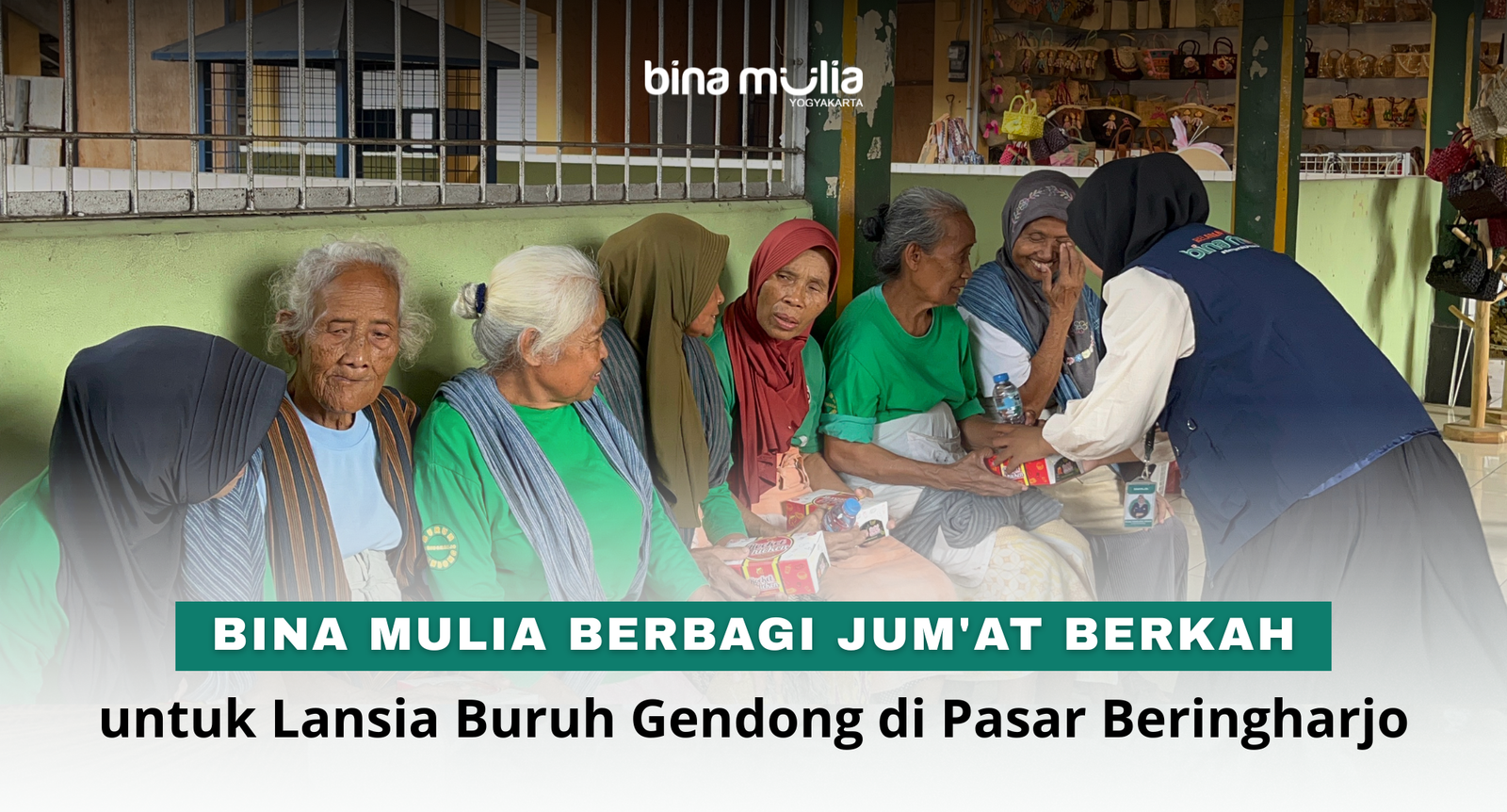 Bina Mulia Berbagi untuk Lansia Buruh Gendong di Pasar Beringharjo